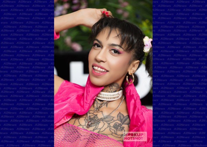 Ravyn Alexa Brings It in Hookup Hotshot Debut