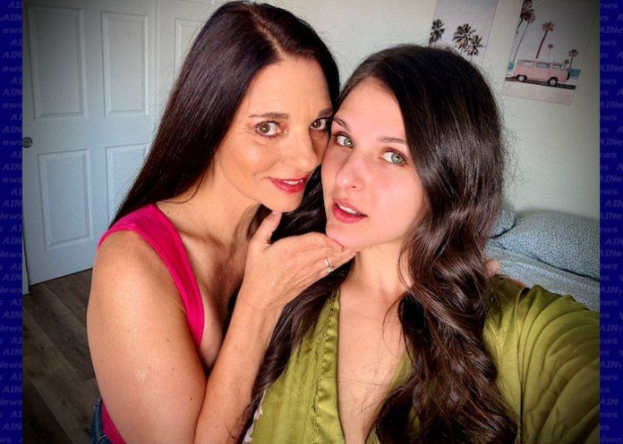 Mindi Mink Has a Hot Lesbian Massage with Leah Gotti