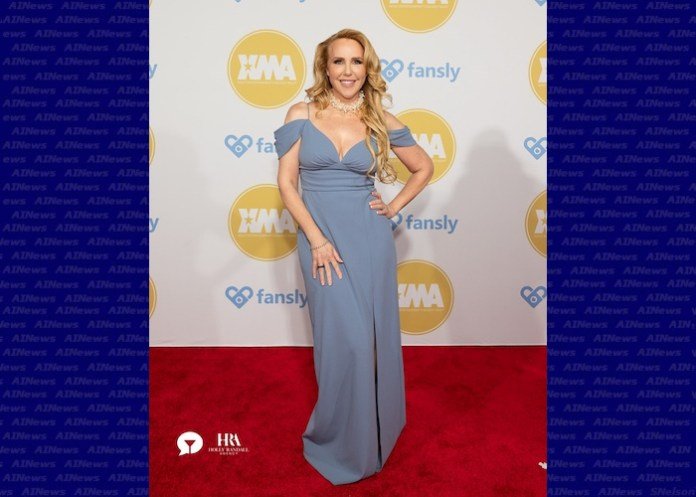Holly Randall Wraps XBIZ, X3, XMA Week With Panels, Live Coverage